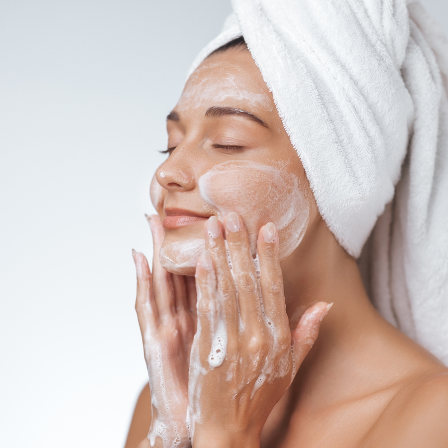 How to use Vitamin C 2% Gel Cleanser
