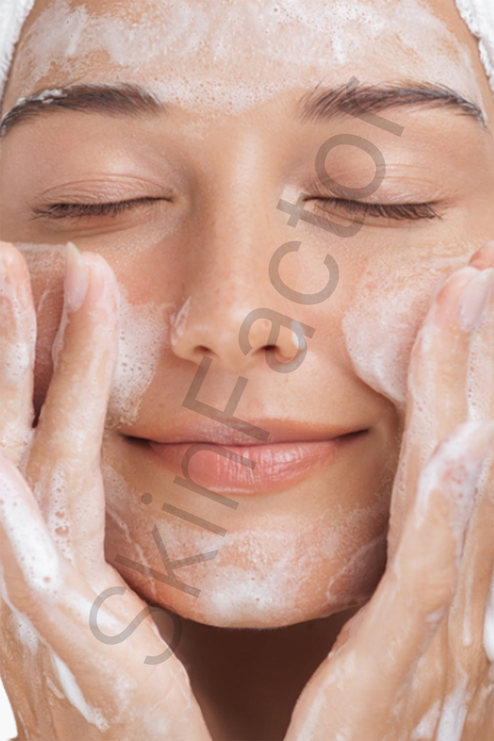 Kojic Acid 2% Face Wash Application